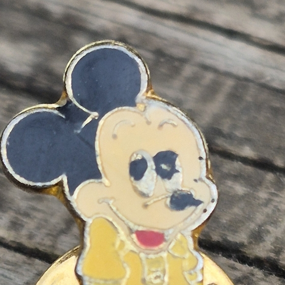 Mickey Mouse Enamel Pin - Picture 16 of 16